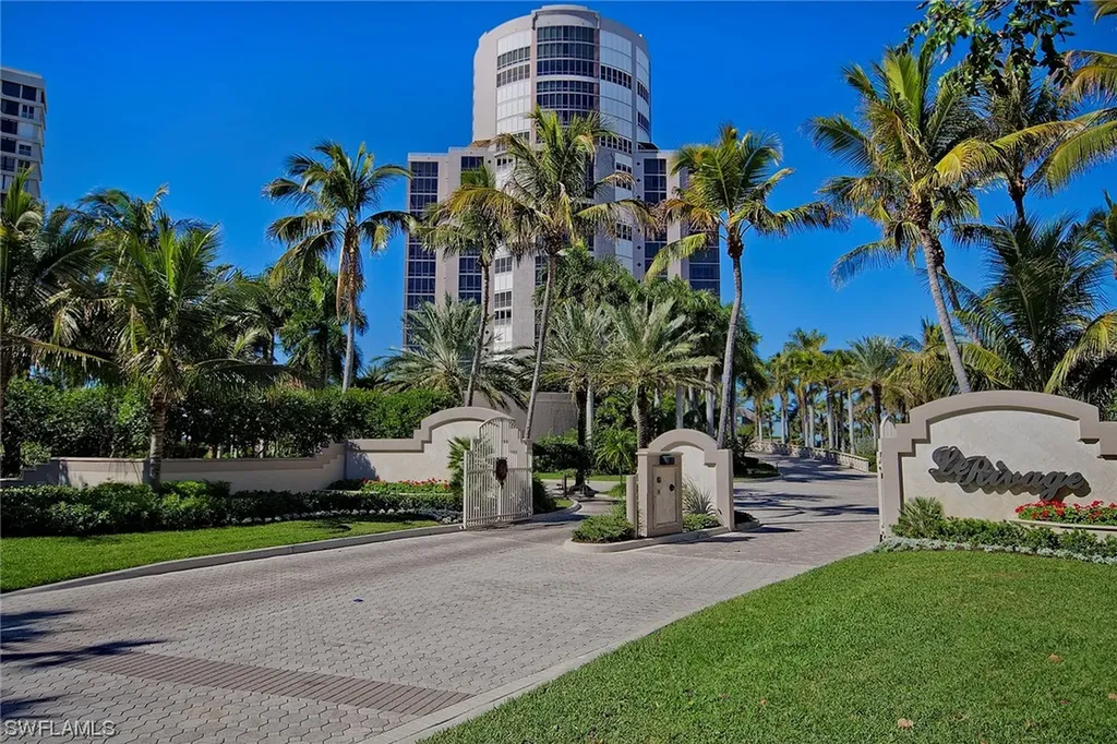 Naples FL, 4351 Gulf Shore Boulevard N, Unit 11S