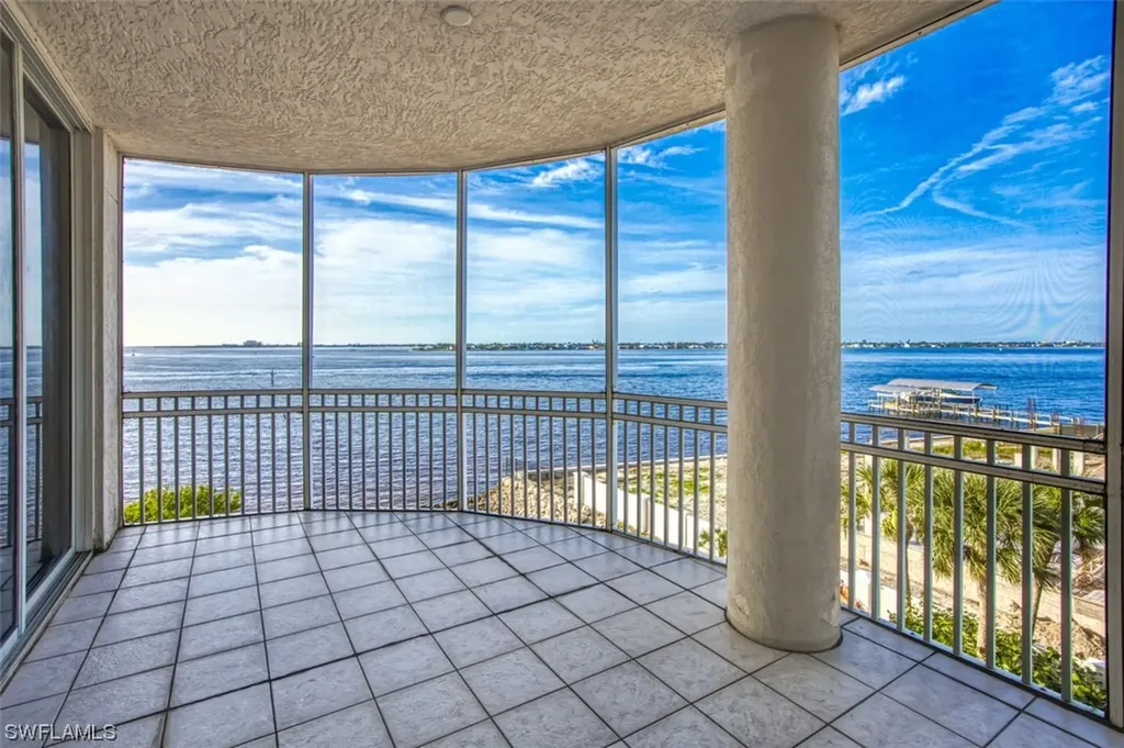 14200 Royal Harbour Court Fort Myers FL 33908