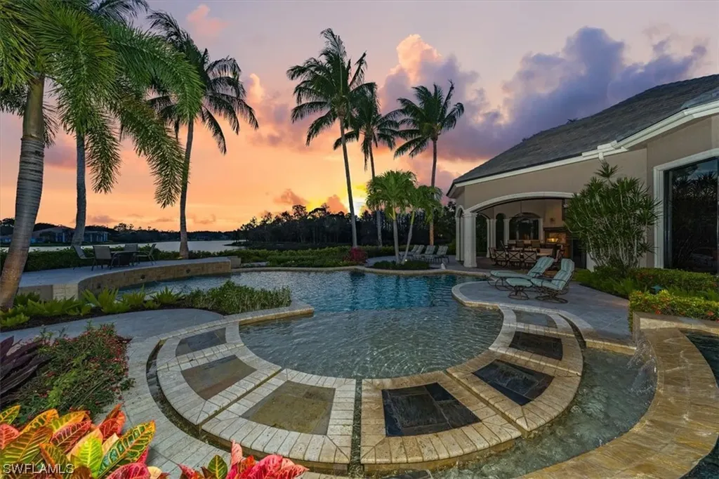 4473 Wayside Drive Naples FL 34119