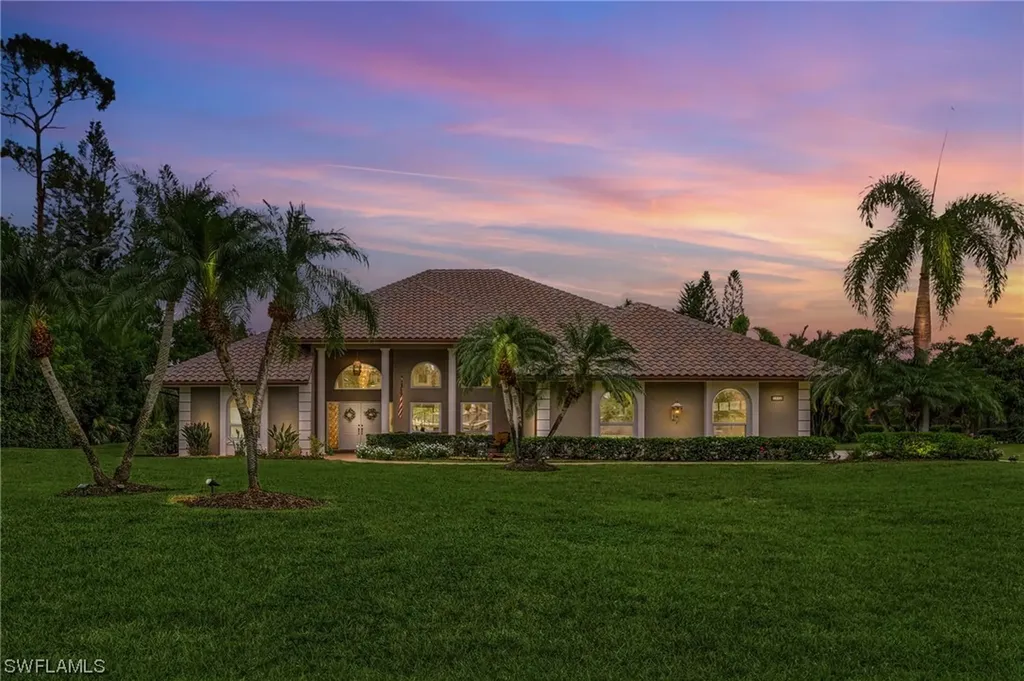 1936 Empress Court Naples FL 34110