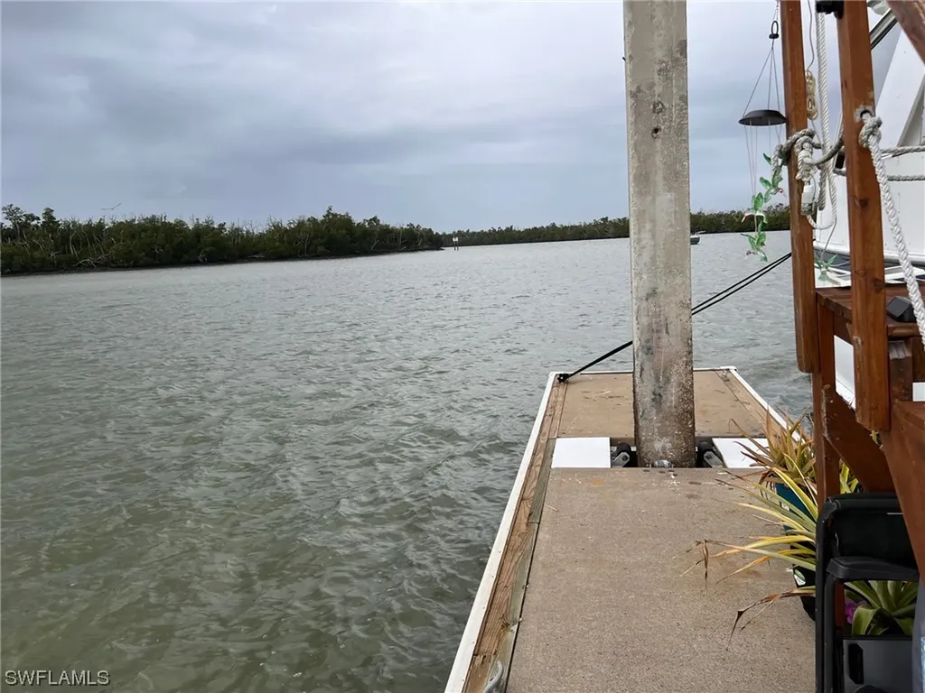 385 Angler Drive Goodland FL 34140