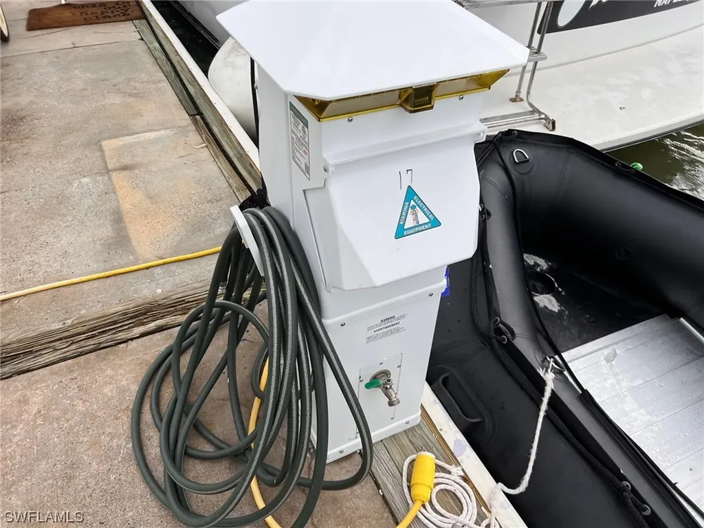 385 Angler Drive Goodland FL 34140