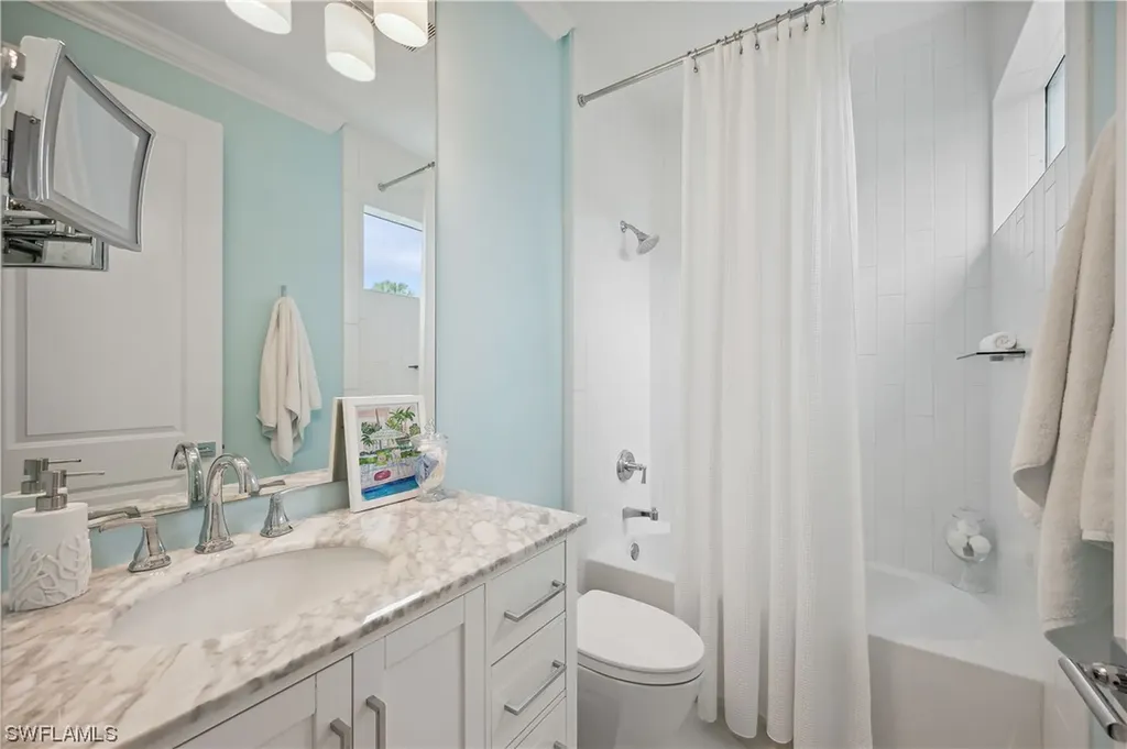 8955 Redonda Drive Naples FL 34114