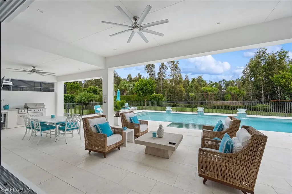 8955 Redonda Drive Naples FL 34114