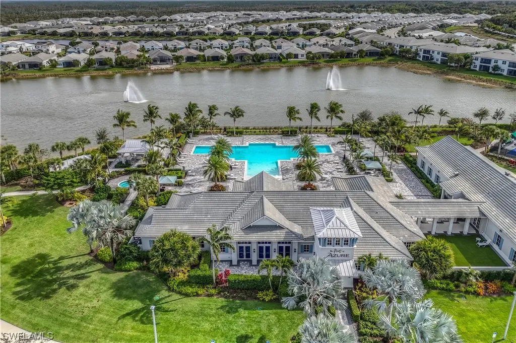 8955 Redonda Drive Naples FL 34114
