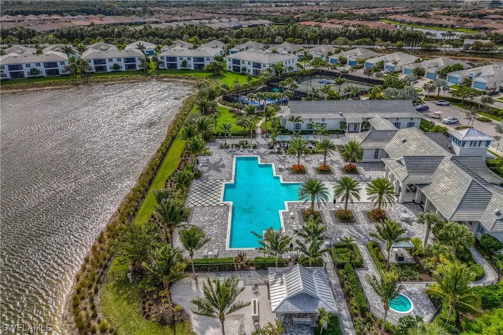 8955 Redonda Drive Naples FL 34114