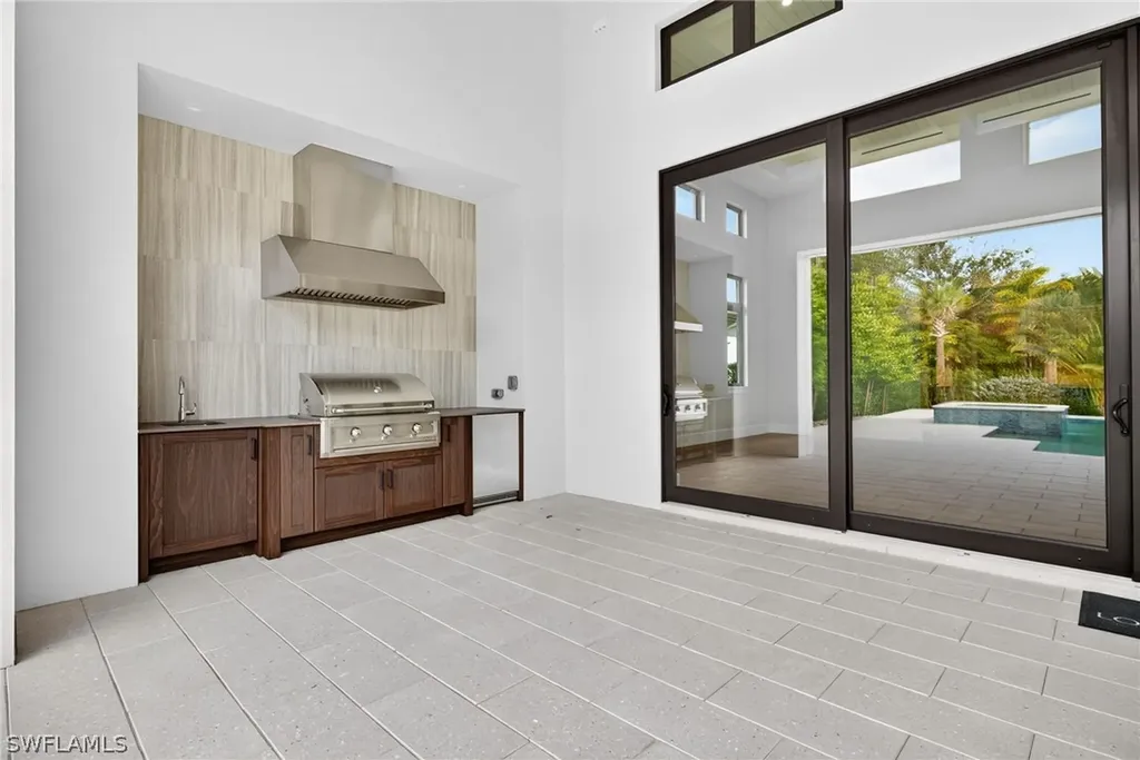 2055 Cambridge Park Drive Naples FL 34109