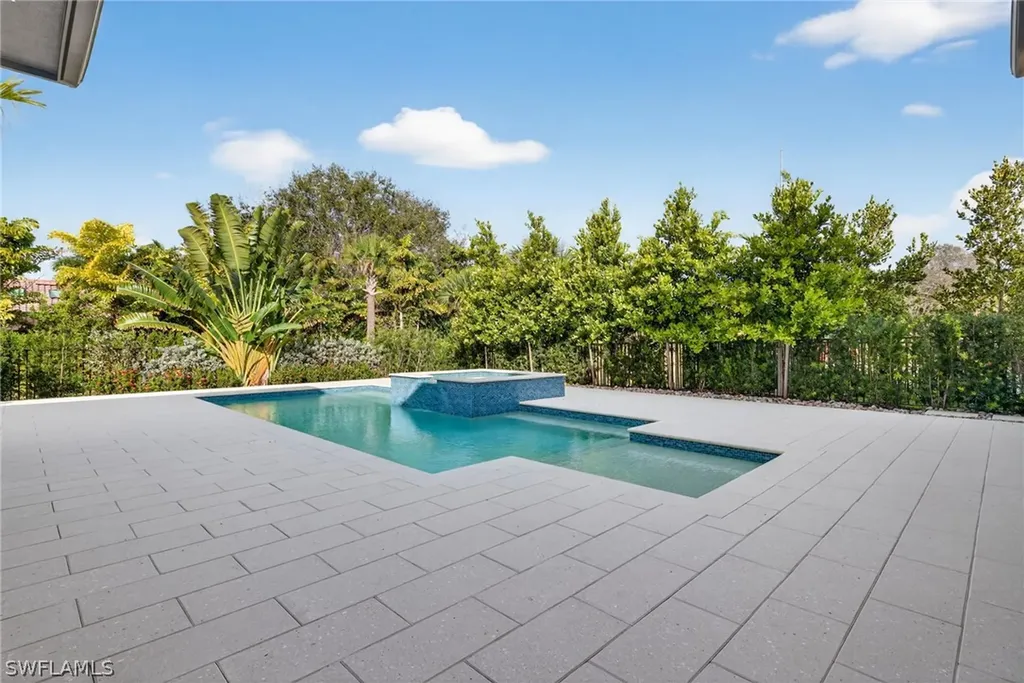2055 Cambridge Park Drive Naples FL 34109