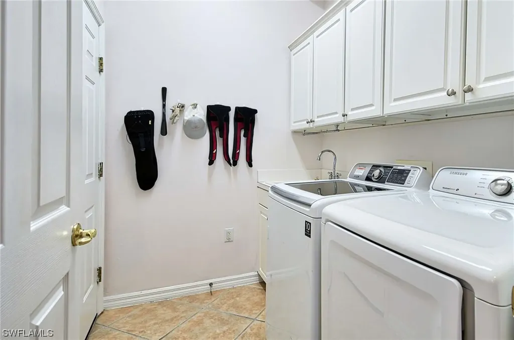 3645 Grand Cypress Drive Naples FL 34119