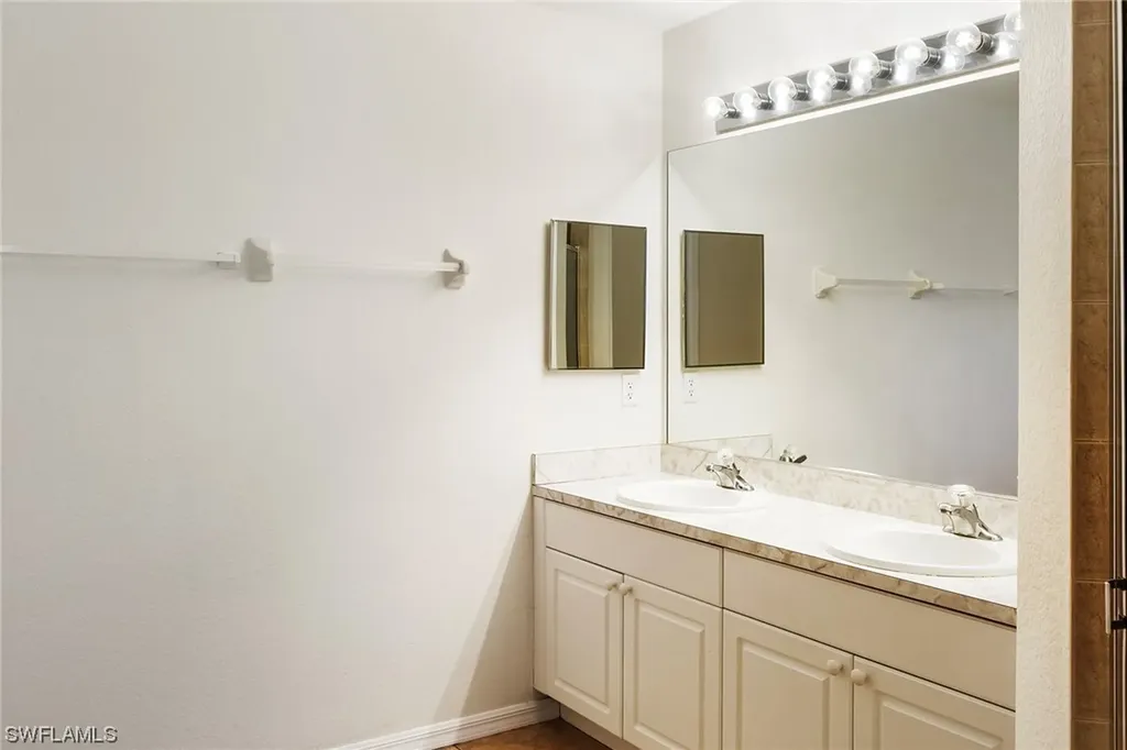 1108 NE 15th Street Cape Coral FL 33909