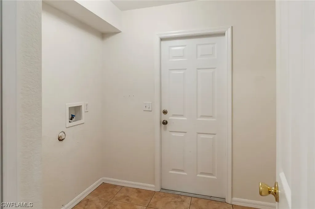 1108 NE 15th Street Cape Coral FL 33909