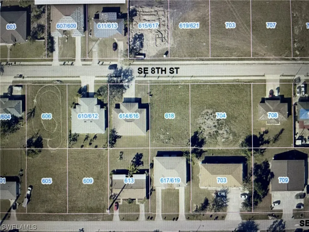 704 SE 8th Street Cape Coral FL 33990