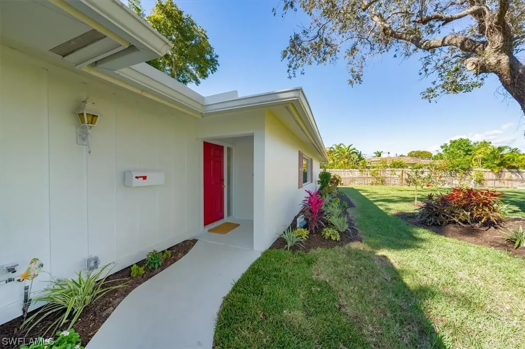 Naples FL, 24 Crooked Lane, Unit 12