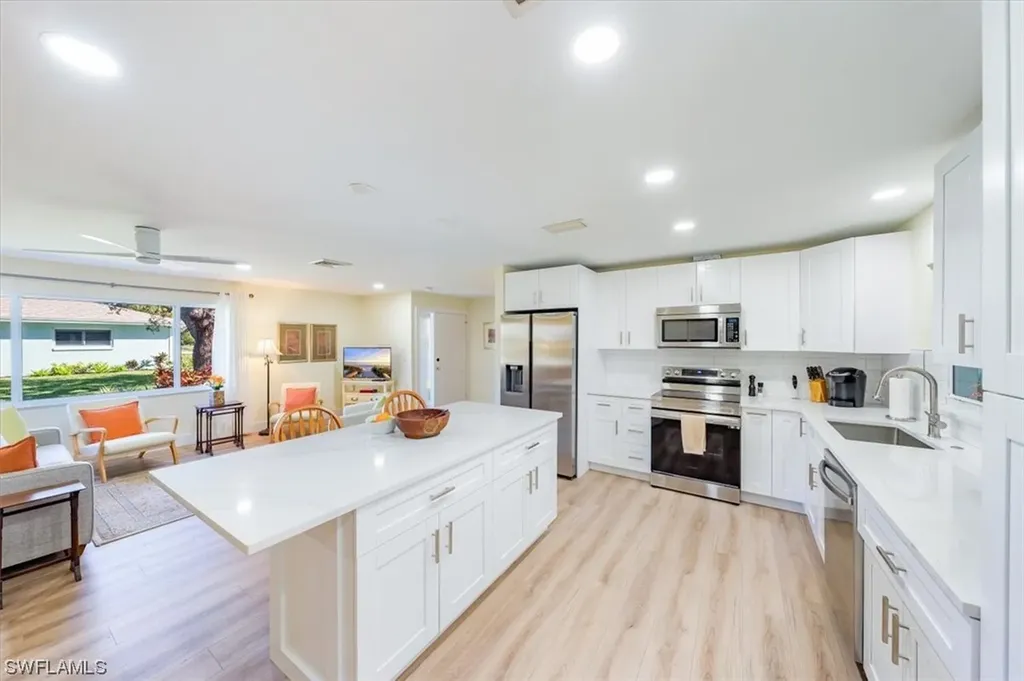 24 Crooked Lane Naples FL 34112