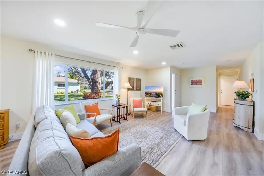 24 Crooked Lane Naples FL 34112