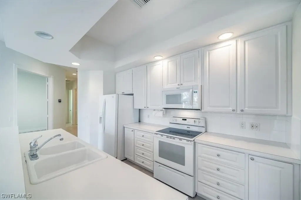 4708 Rio Poco Court Naples FL 34109
