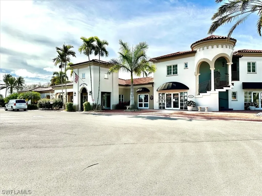 4708 Rio Poco Court Naples FL 34109