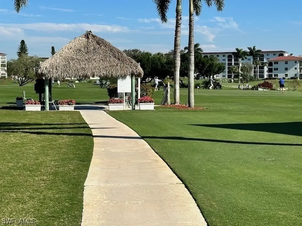 45 High Point Circle S Naples FL 34103
