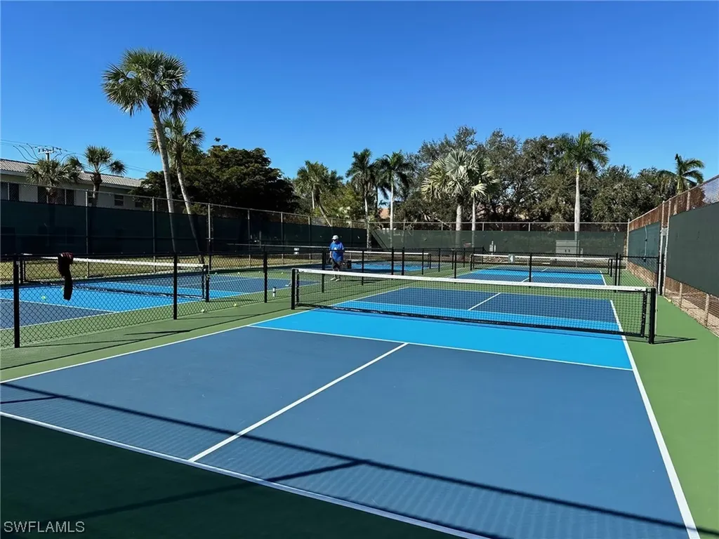 45 High Point Circle S Naples FL 34103