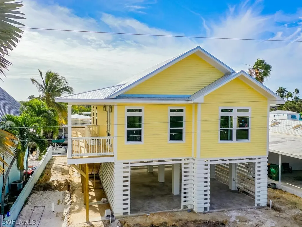542 Coconut Avenue Goodland FL 34140