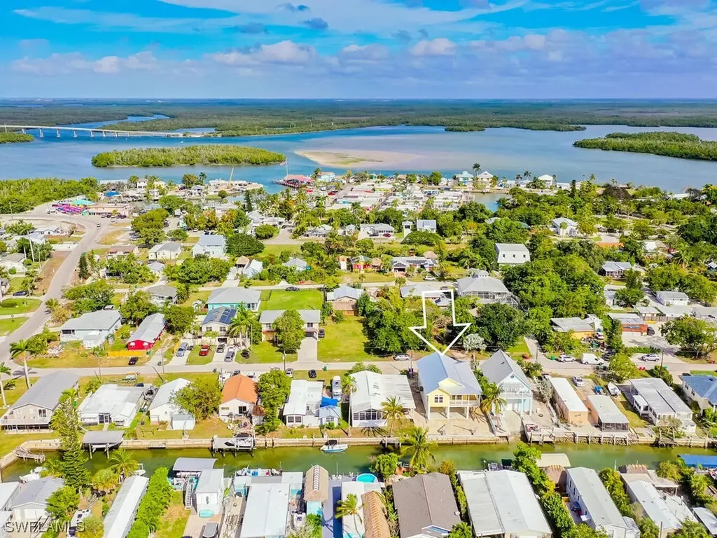 542 Coconut Avenue Goodland FL 34140