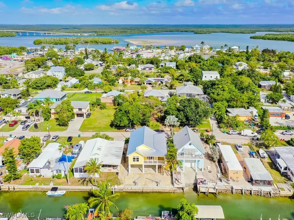 542 Coconut Avenue Goodland FL 34140