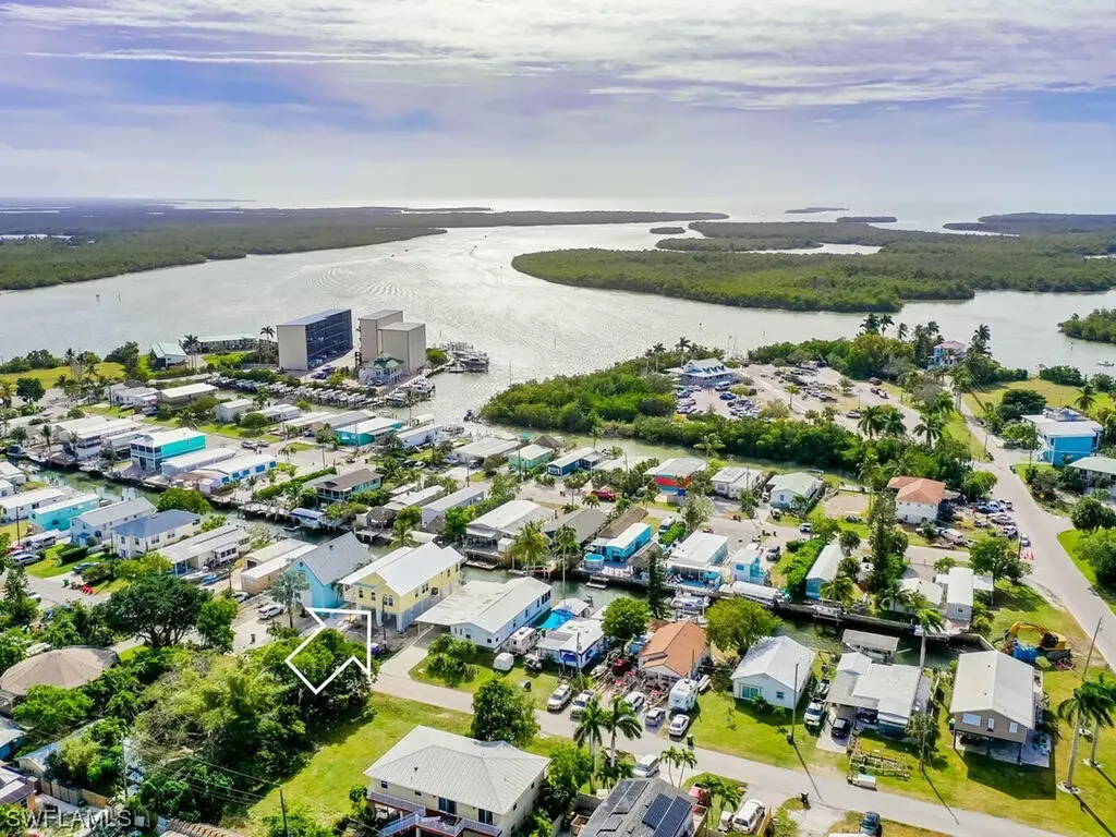 542 Coconut Avenue Goodland FL 34140