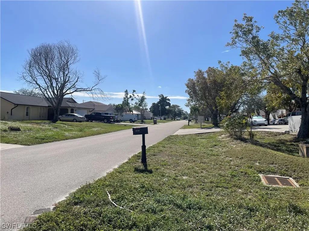 3726 SW 7th Place Cape Coral FL 33914