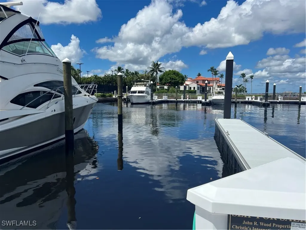 48' Boat Slip B-21 At Gulf Harbour Marina Fort Myers FL 33908