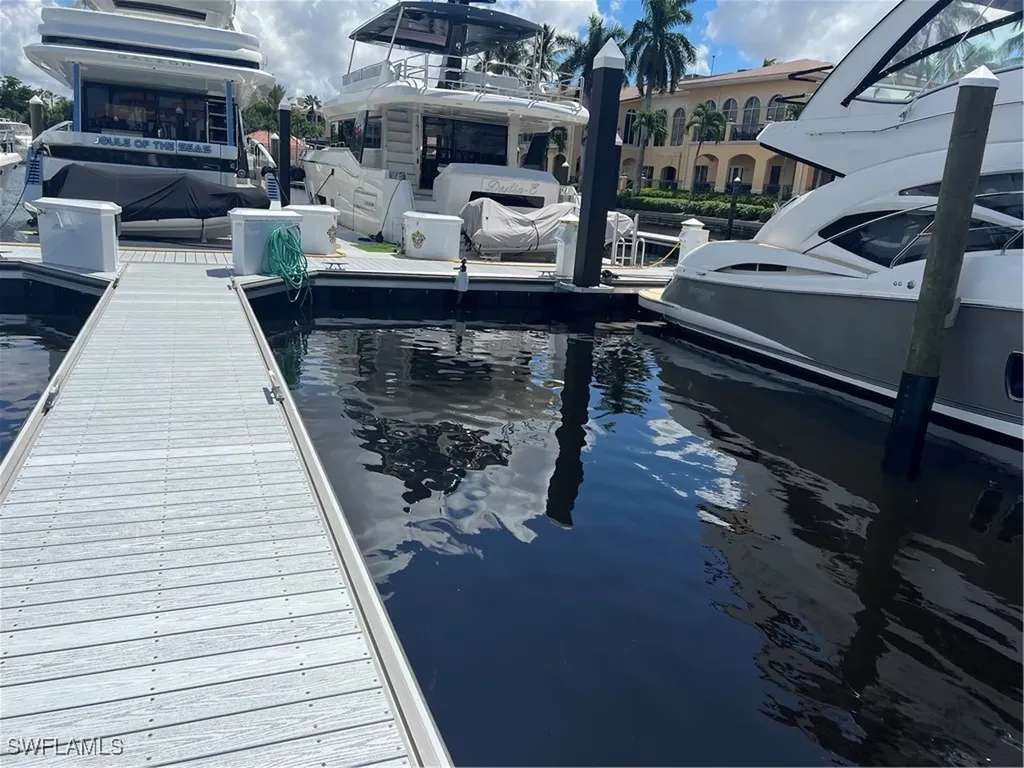 48' Boat Slip B-21 At Gulf Harbour Marina Fort Myers FL 33908