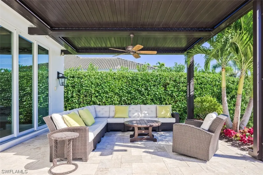 1490 Jewel Box Avenue Naples FL 34102