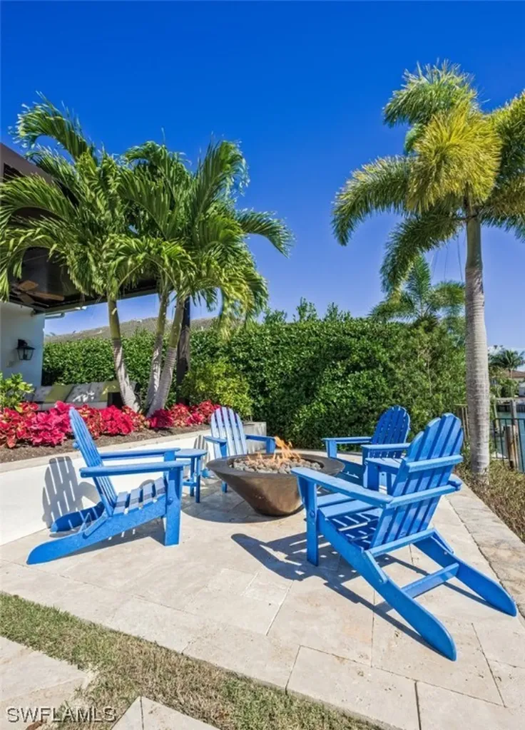 1490 Jewel Box Avenue Naples FL 34102