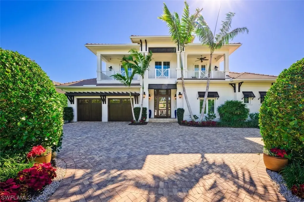 1490 Jewel Box Avenue Naples FL 34102