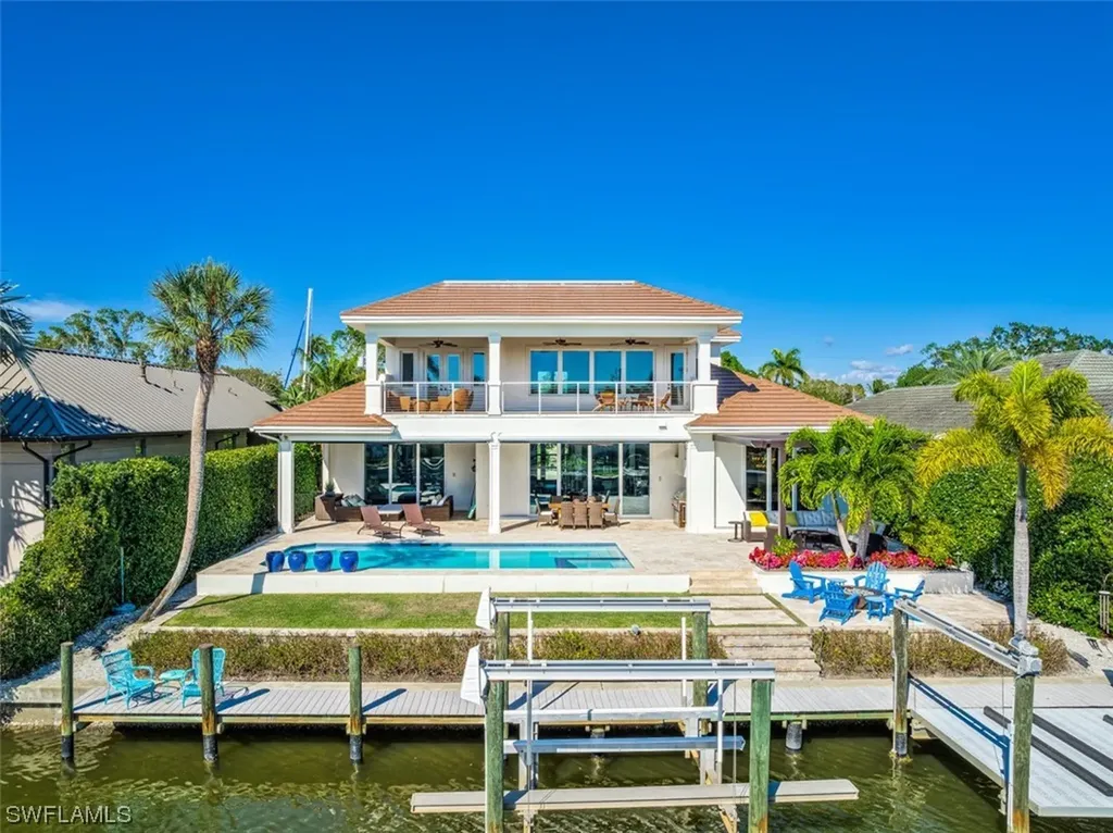 1490 Jewel Box Avenue Naples FL 34102