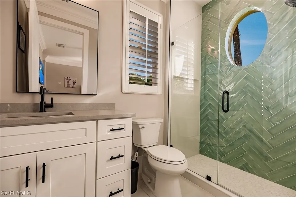 10882 Vanderbilt Drive Naples FL 34108