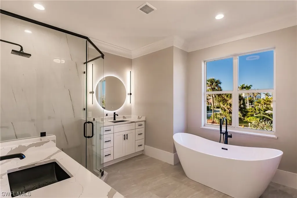 10882 Vanderbilt Drive Naples FL 34108
