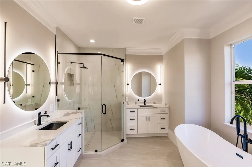 10882 Vanderbilt Drive Naples FL 34108