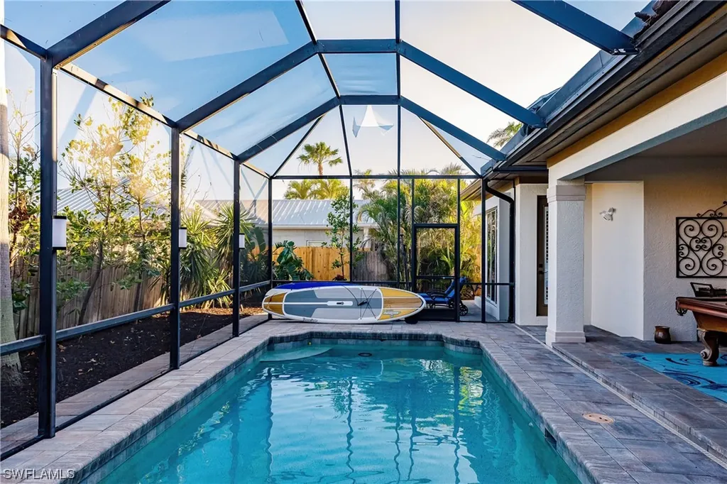 10882 Vanderbilt Drive Naples FL 34108
