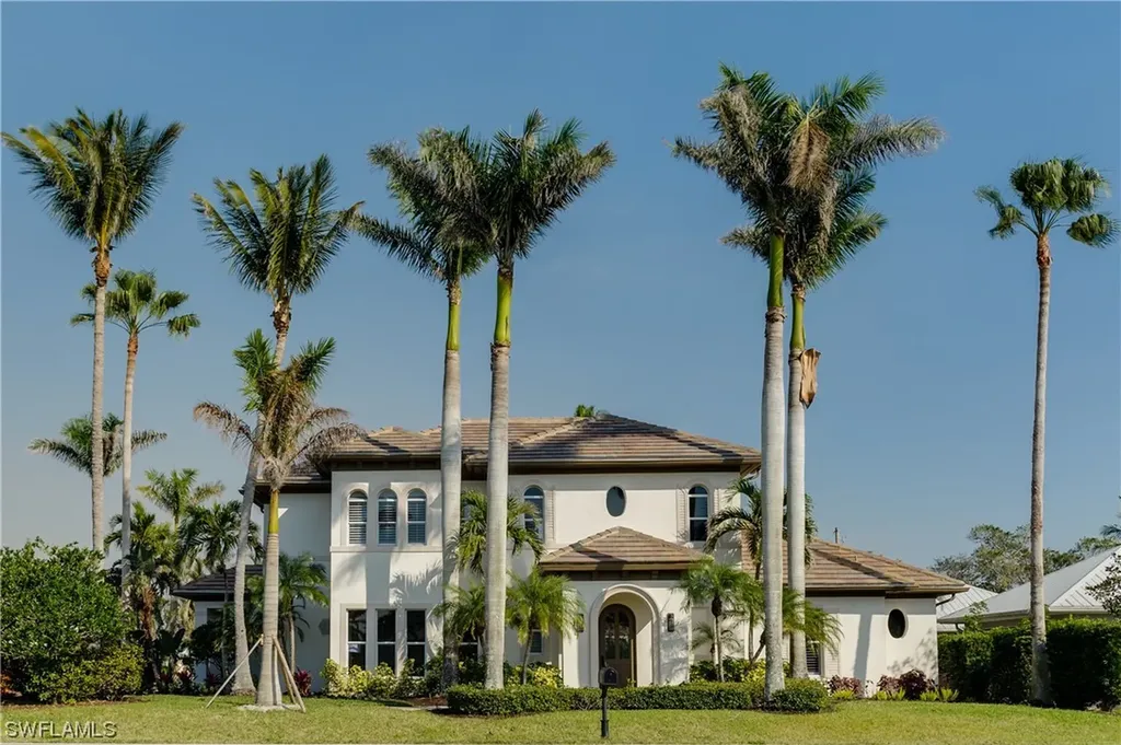 10882 Vanderbilt Drive Naples FL 34108