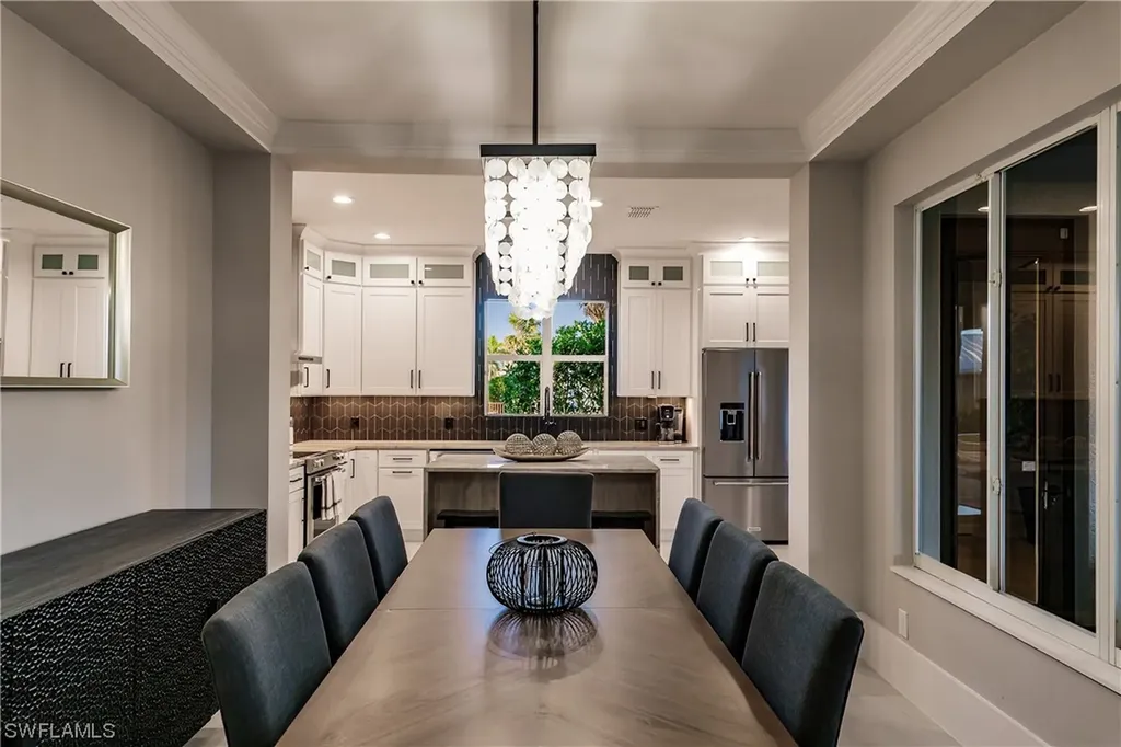 10882 Vanderbilt Drive Naples FL 34108