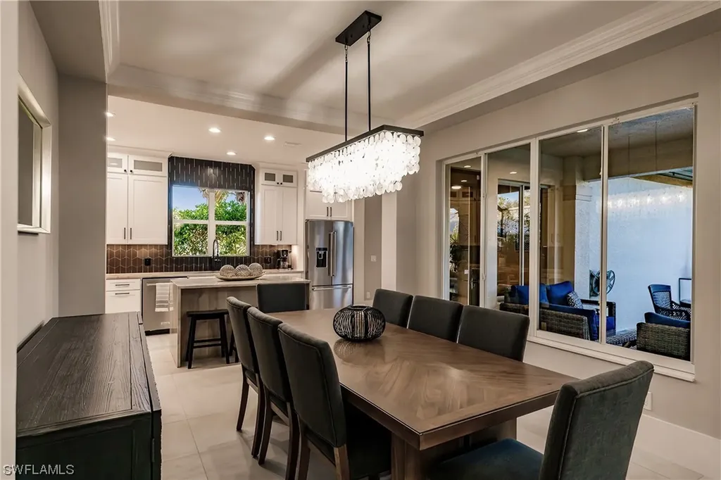 10882 Vanderbilt Drive Naples FL 34108