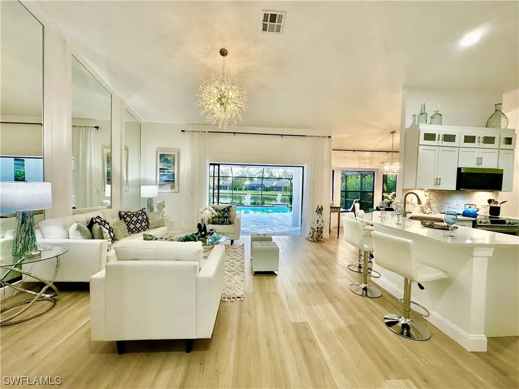 1376 Monarch Circle Naples FL 34116