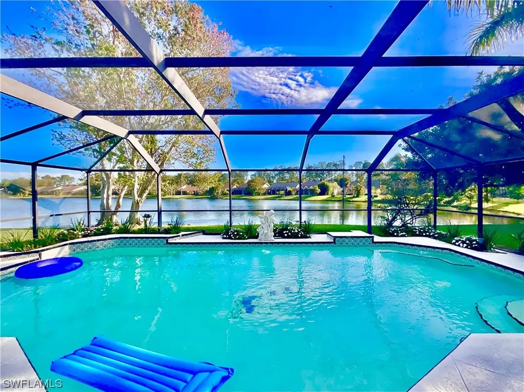 1376 Monarch Circle Naples FL 34116