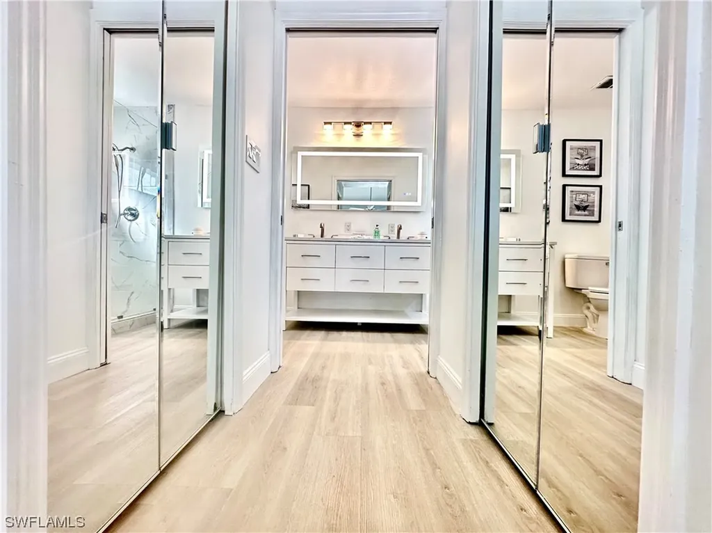 1376 Monarch Circle Naples FL 34116