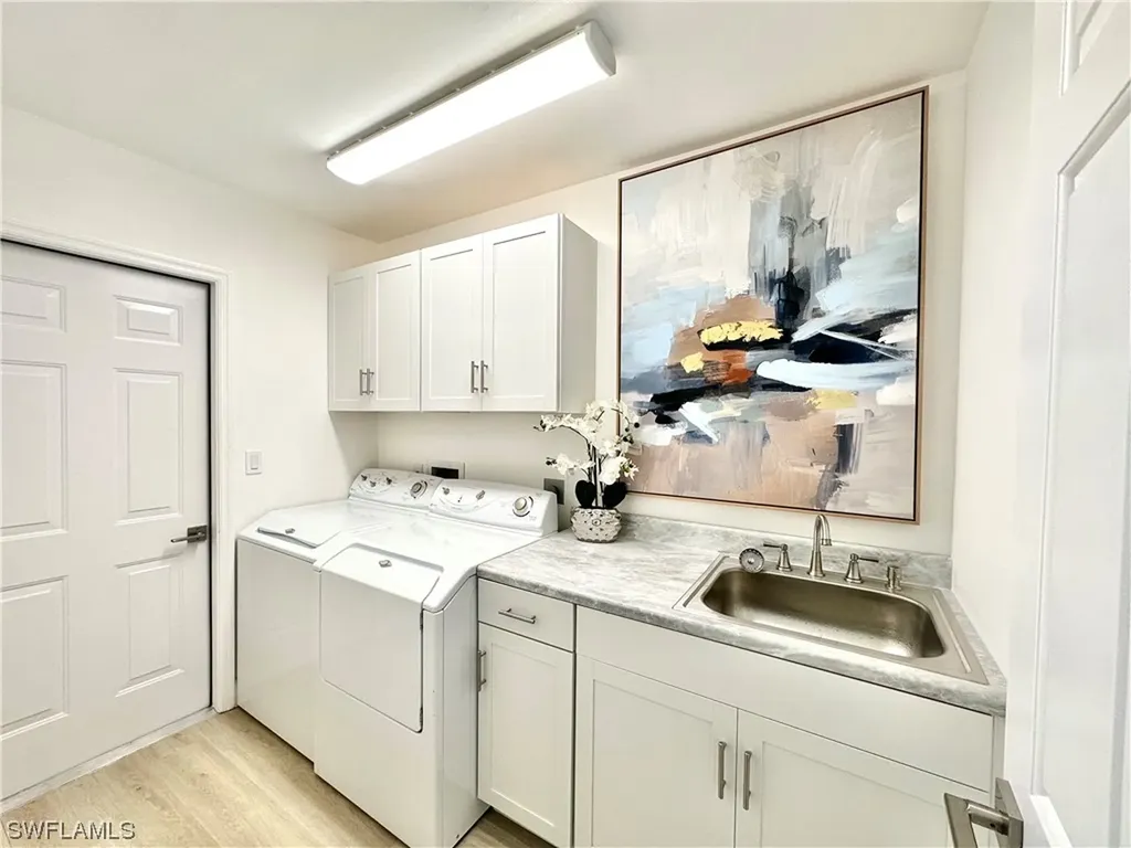 1376 Monarch Circle Naples FL 34116
