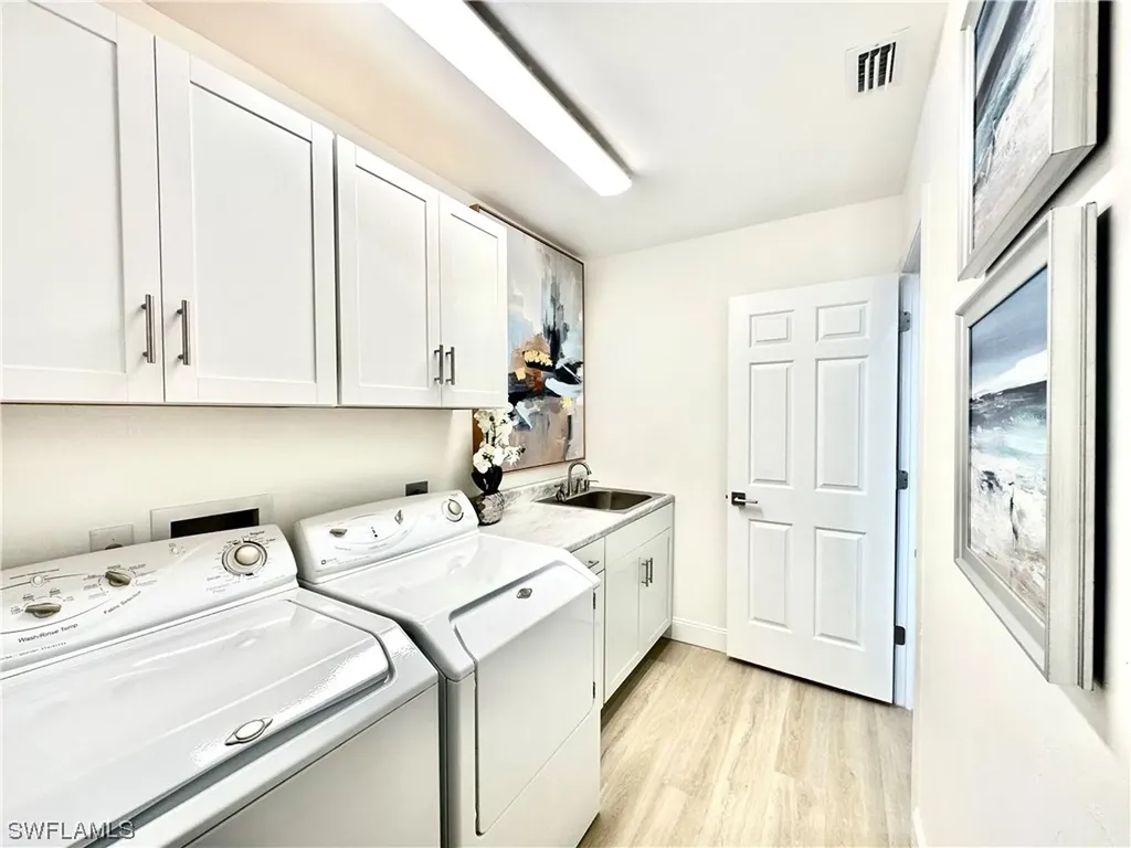 1376 Monarch Circle Naples FL 34116