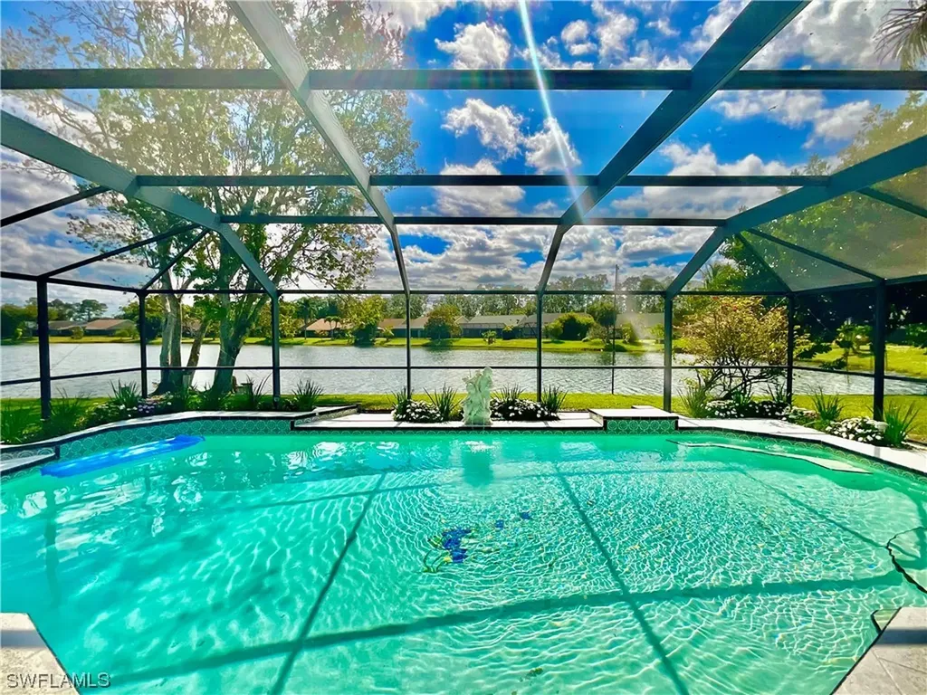1376 Monarch Circle Naples FL 34116