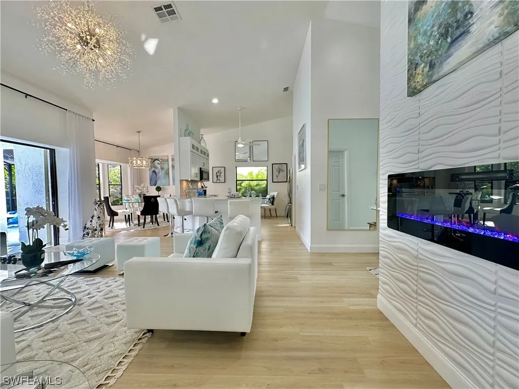 1376 Monarch Circle Naples FL 34116
