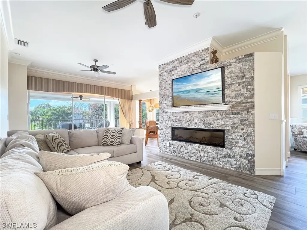 Naples FL, 6880 Redbay Park Road, Unit 203