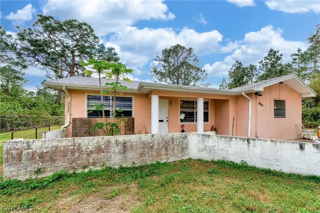 852 Ashland Street E Lehigh Acres FL 33974